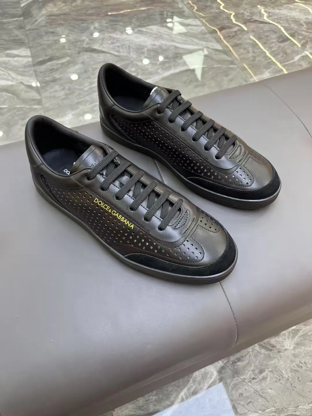 Men's Men's Shoes 💰400 [New Style] 🐝🐝DG—Dolce&G men's calfskin sneakers Portofino Yacht shoes, simple and versatile design, unique saddle leather soles. The Dolce &G logo rear wing is the icing on the cake. Imported cowhide + rubber outsole Size: 39-44 (customized at 38.45)
